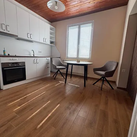 Lora 3* Gabrovo