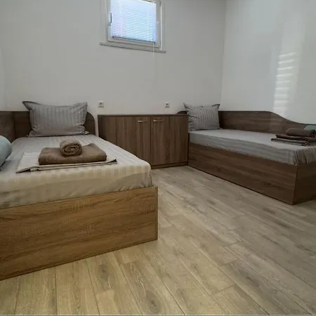 Lora 3* Gabrovo