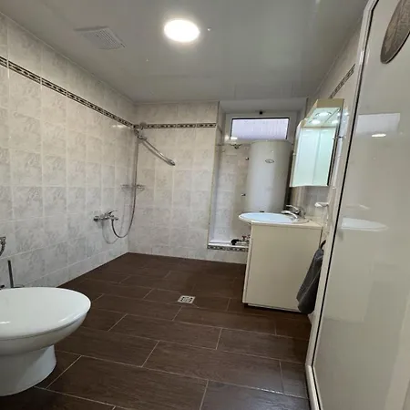 Lora 3* Gabrovo
