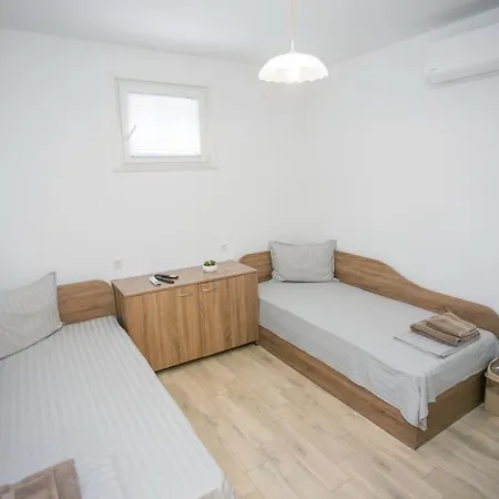 Lora 3* Gabrovo