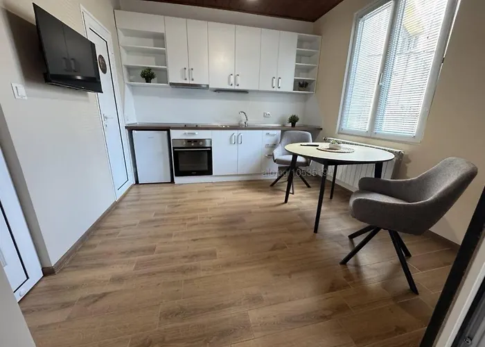 Lora Pensión Gabrovo